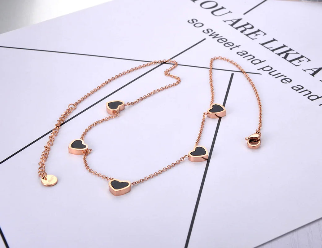 5Pcs White/Black Shell Heart Pendant Necklaces for Women Trendy Titanium Stainless Steel Charm Choker Necklace N20221